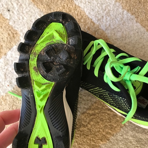 Under Armour TBall Cleats - Picture 2 of 2